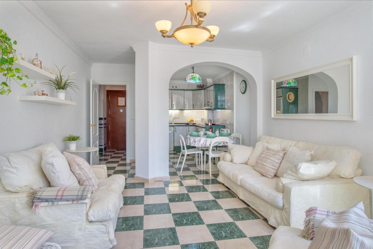 Apartamento De Sue - Parking Incluido! ตอร์เรโมลิโนส ภายนอก รูปภาพ